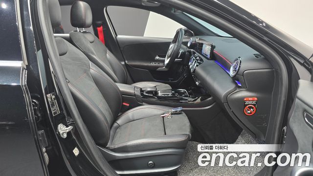 Mercedes-Benz A-Class (W177) AMG A35 4MATIC Sedan 2021 — фото 11