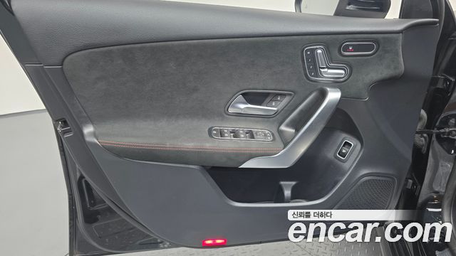 Mercedes-Benz A-Class (W177) AMG A35 4MATIC Sedan 2021 — фото 24