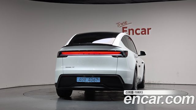 Tesla Model Y L Long Range AWD 2026 — фото 4