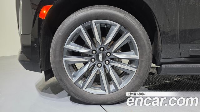 Cadillac Escalade (V) 6.2 ESV ESV Sports Platinum 2023 — фото 5