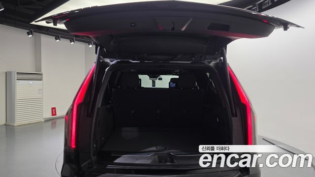 Cadillac Escalade (V) 6.2 ESV ESV Sports Platinum 2023 — фото 20