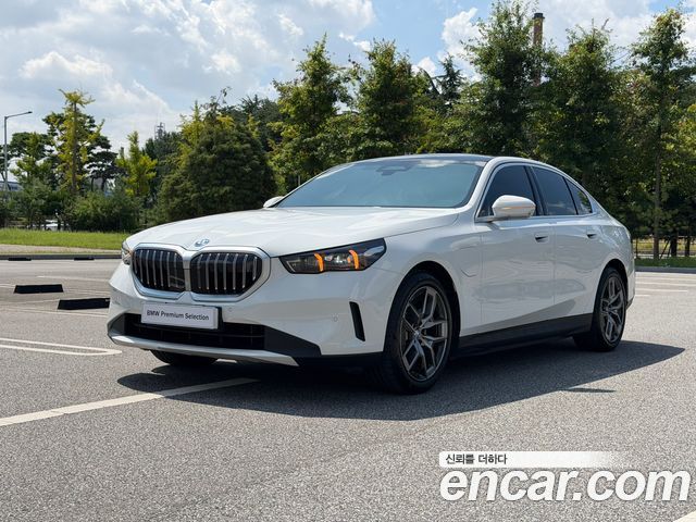 BMW 5 Series (G60) 530e