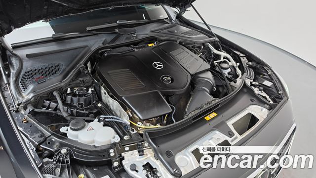Mercedes-Benz E-Class (W214) E300 4MATIC AMG Line 2025 — фото 6