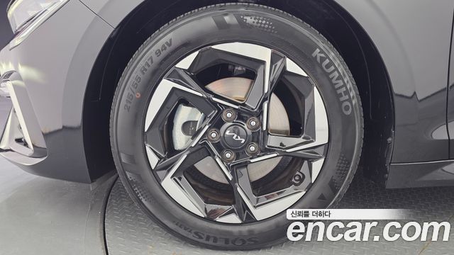 Kia K5 (III) 2.0 LPi Prestige 2024 — фото 5