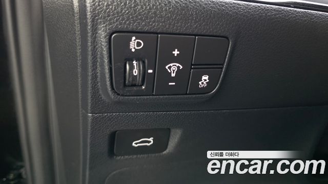 Kia K5 (III) 2.0 LPi Prestige 2024 — фото 13