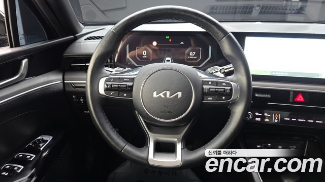 Kia K5 (III) 2.0 LPi Prestige 2024 — фото 14