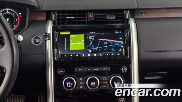 Land Rover Discovery 5 3.0 SD6 HSE Luxury 2019 — фото 14