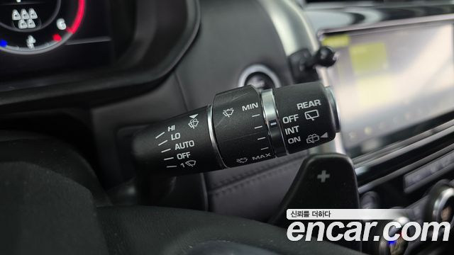 Land Rover Discovery 5 3.0 SD6 HSE Luxury 2019 — фото 18