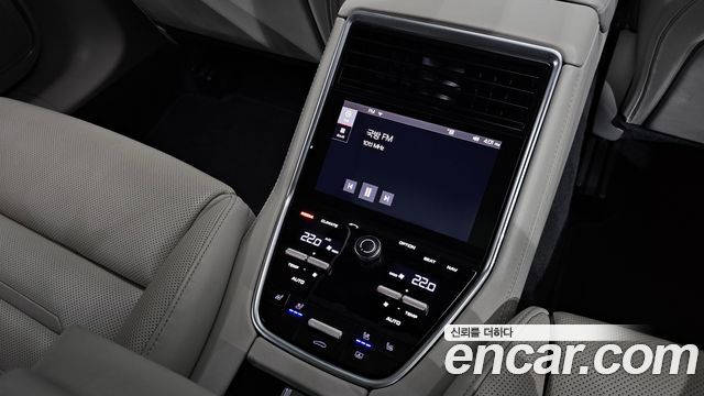 Porsche Panamera (971) 3.0 AWD 2018 — фото 18