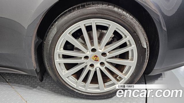 Porsche Panamera (971) 3.0 AWD 2018 — фото 21