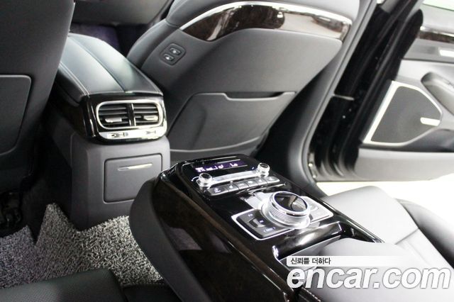 Genesis G90 3.8 AWD Luxury 2019 — фото 20