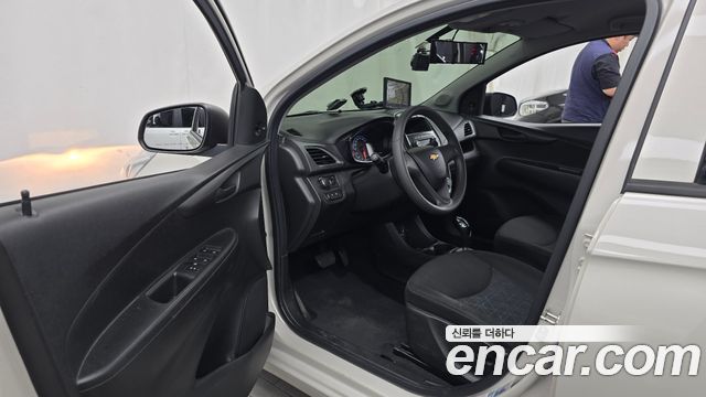 Chevrolet Spark LS 2019 — фото 10