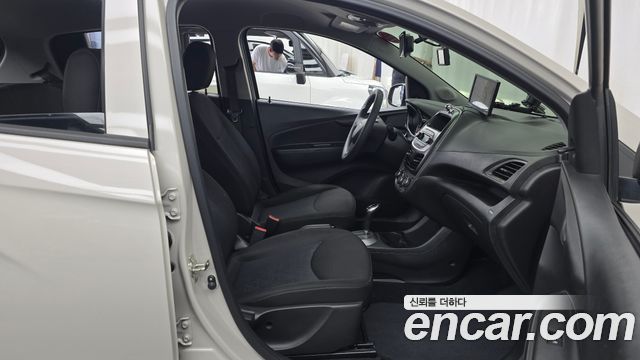 Chevrolet Spark LS 2019 — фото 11