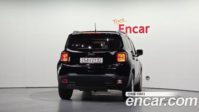 Jeep Renegade 2.4 Limited 2019 — фото 4