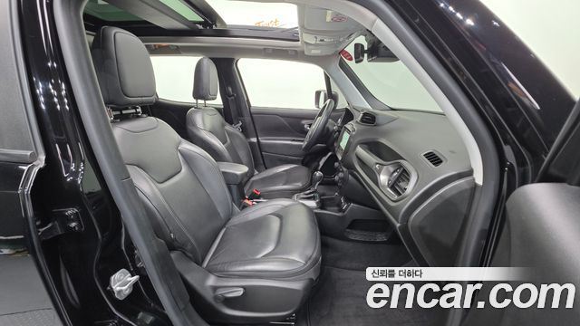 Jeep Renegade 2.4 Limited 2019 — фото 10