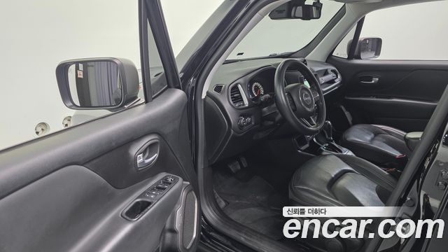 Jeep Renegade 2.4 Limited 2019 — фото 16