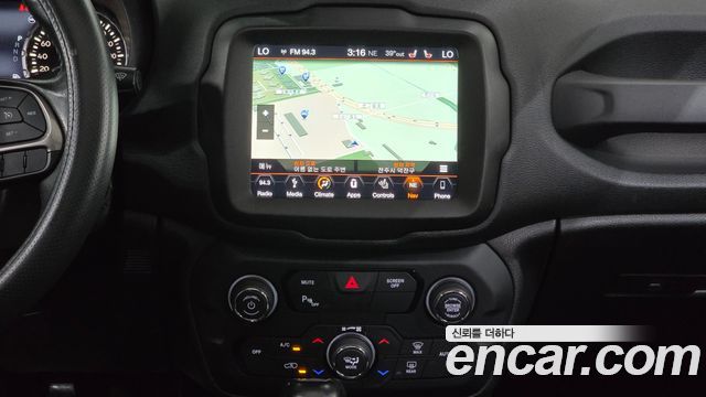 Jeep Renegade 2.4 Limited 2019 — фото 20