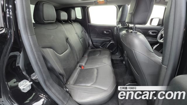 Jeep Renegade 2.4 Limited 2019 — фото 23