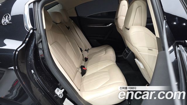 Maserati Ghibli 3.0 Diesel GranSport 3rd 2018 — фото 12
