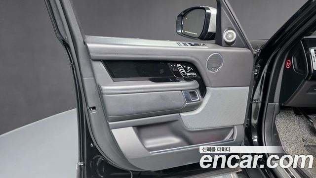 Land Rover Range Rover (IV) 4.4 SDV8 AB DIESEL 2018 — фото 24