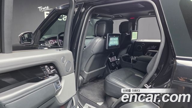 Land Rover Range Rover (IV) 4.4 SDV8 AB DIESEL 2018 — фото 26