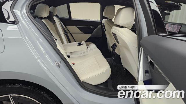 BMW 5 Series (G60) 520i M Sport 2024 — фото 11