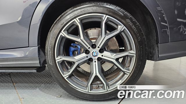 BMW X6 (G06) xDrive40i M Sport 2021 — фото 21