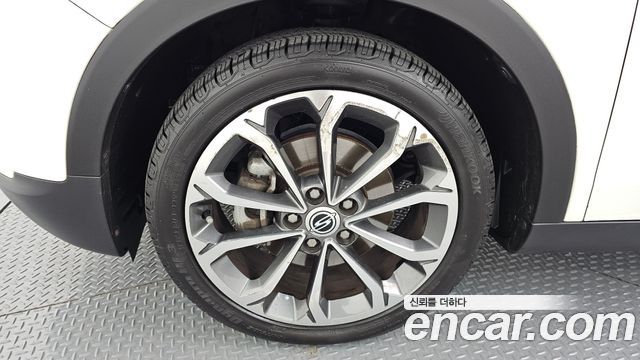 KG Mobility (SsangYong) Tivoli LX 2WD 2017 — фото 5