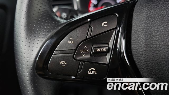 KG Mobility (SsangYong) Tivoli LX 2WD 2017 — фото 18