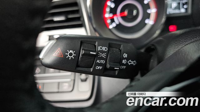 KG Mobility (SsangYong) Tivoli LX 2WD 2017 — фото 31