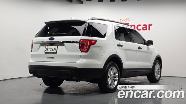 Ford Explorer 3.5 Limited 2WD 2016 — фото 2