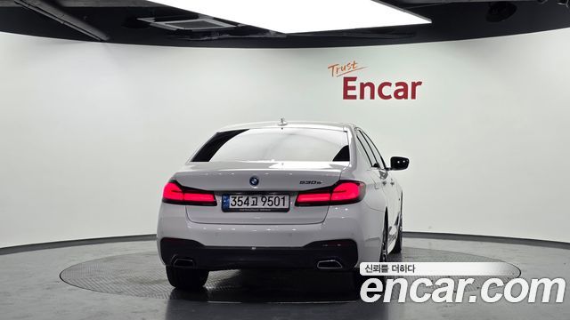 BMW 5 Series (G30) 530e M Sport 2022 — фото 4