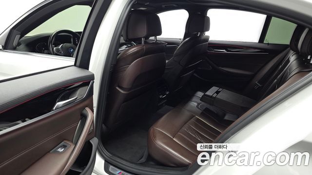 BMW 5 Series (G30) 530e M Sport 2022 — фото 12