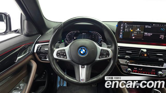 BMW 5 Series (G30) 530e M Sport 2022 — фото 13