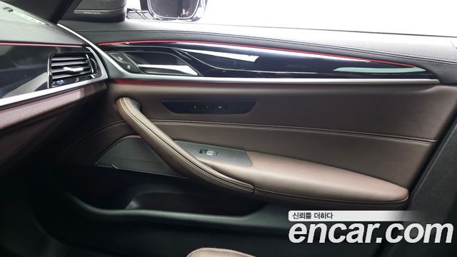BMW 5 Series (G30) 530e M Sport 2022 — фото 33