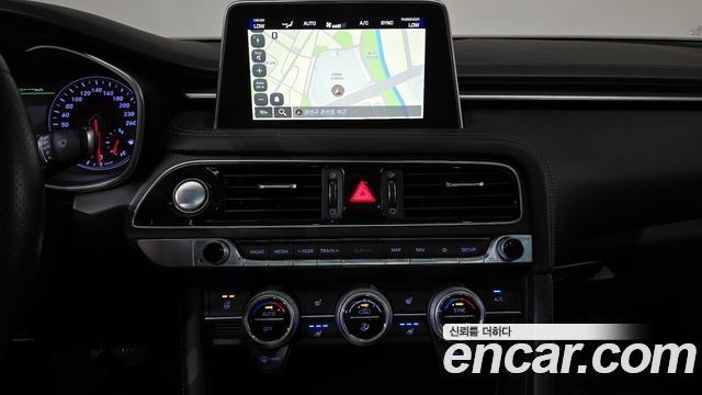 Genesis G70 2.0T AWD Supreme 2018 — фото 12