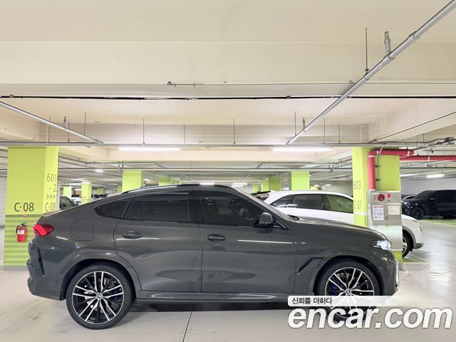BMW X6 (G06) xDrive40i M Sport Pro Best Seller Edition 2026 — фото 3