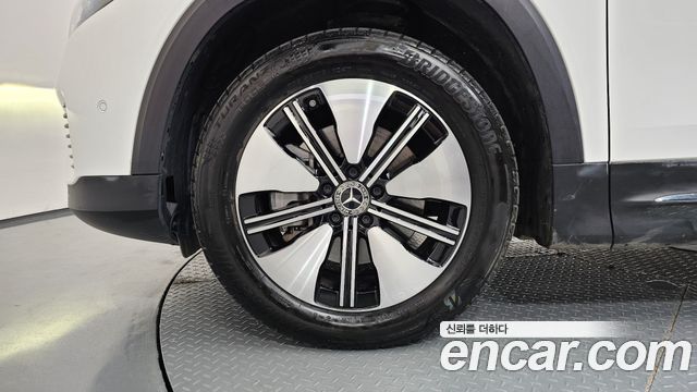 Mercedes-Benz EQB (X243) EQB300 4MATIC Electric Art 2024 — фото 5