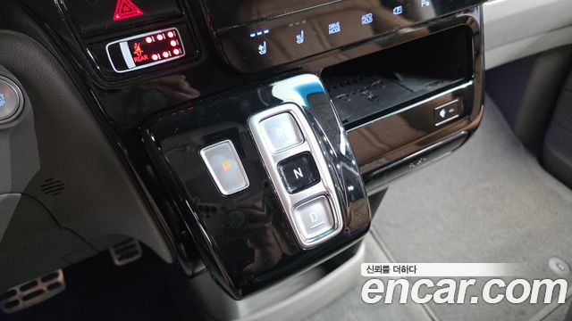 Hyundai Staria 4WD Lounge 9-Seater Inspiration 2023 — фото 9