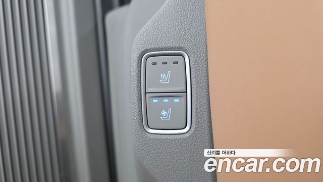 Hyundai Staria 4WD Lounge 9-Seater Inspiration 2023 — фото 17