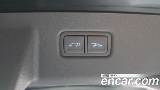 Hyundai Staria 4WD Lounge 9-Seater Inspiration 2023 — фото 20