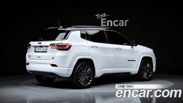 Jeep Compass (II) S 2.4 AWD 2022 — фото 2
