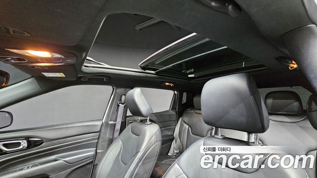 Jeep Compass (II) S 2.4 AWD 2022 — фото 23