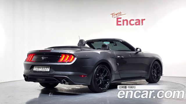 Ford Mustang Convertible 2020 — фото 2