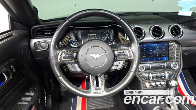 Ford Mustang Convertible 2020 — фото 17