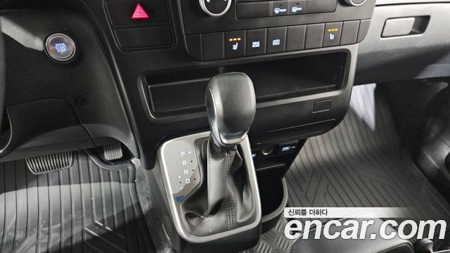 Hyundai Staria Cargo 3-Seater Modern 2023 — фото 9
