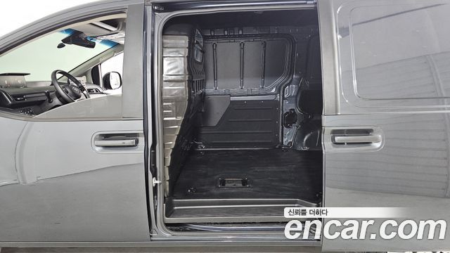 Hyundai Staria Cargo 3-Seater Modern 2023 — фото 13