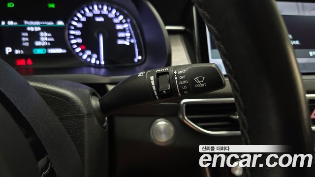 Kia K7 Premier Hybrid Prestige 2020 — фото 19