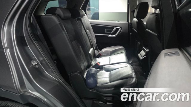 Land Rover Discovery Sport 2.0 TD4 SE 2017 — фото 11