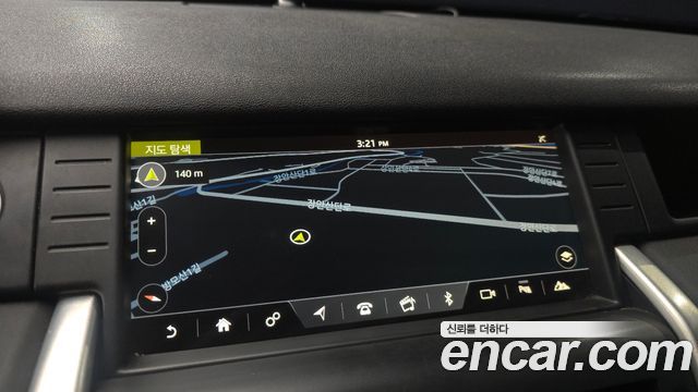 Land Rover Discovery Sport 2.0 TD4 SE 2017 — фото 16